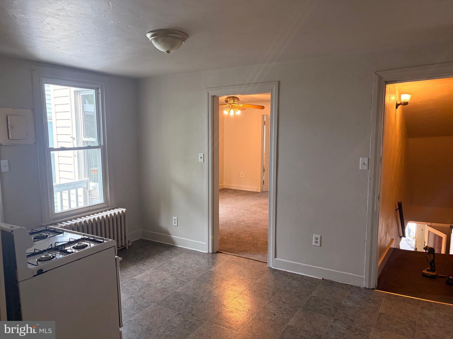 424 Smith St unit SECOND FLOOR – photo 2