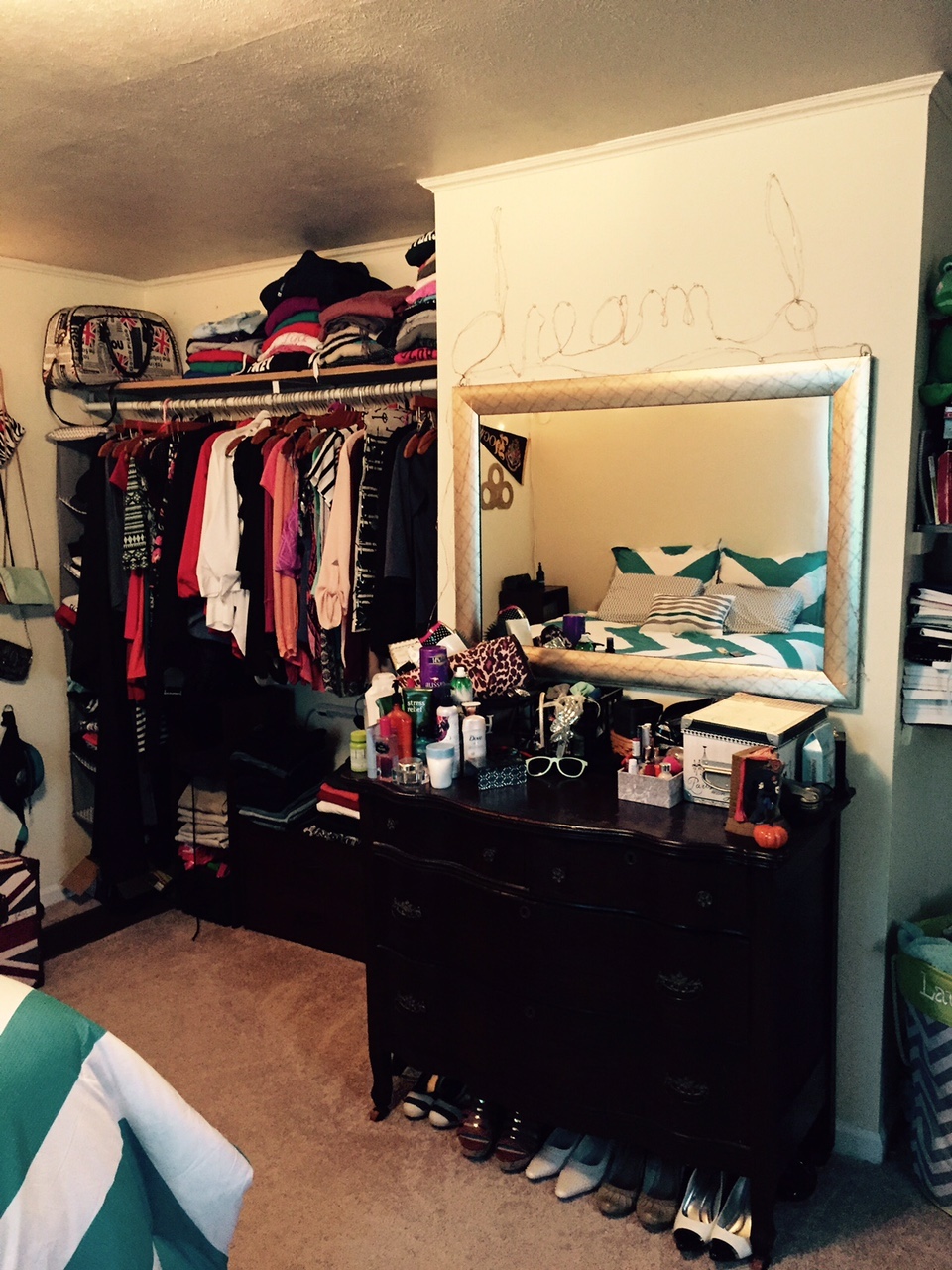 48 Moore Ave – photo 2