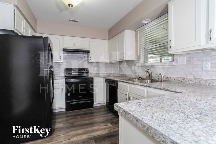 215 Rachel Ln – photo 5