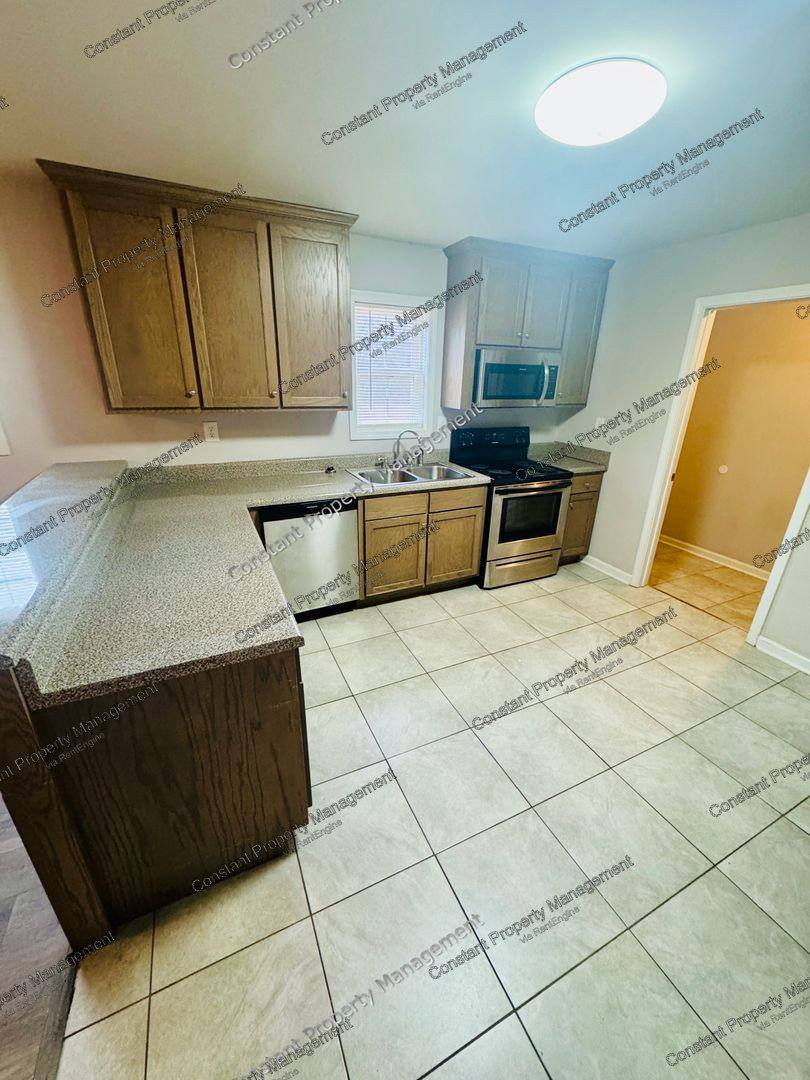 165 Garrison Rd – photo 5