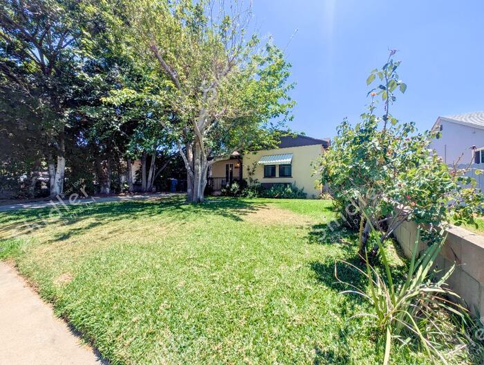 3245 N Stoddard Ave – photo 2