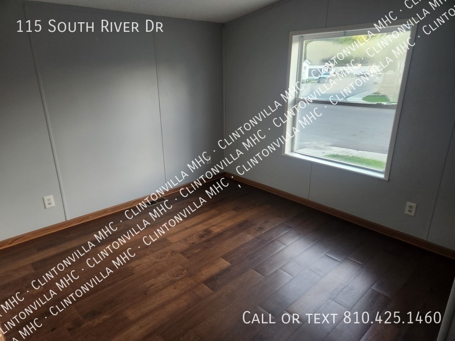 115 S River Dr – photo 3