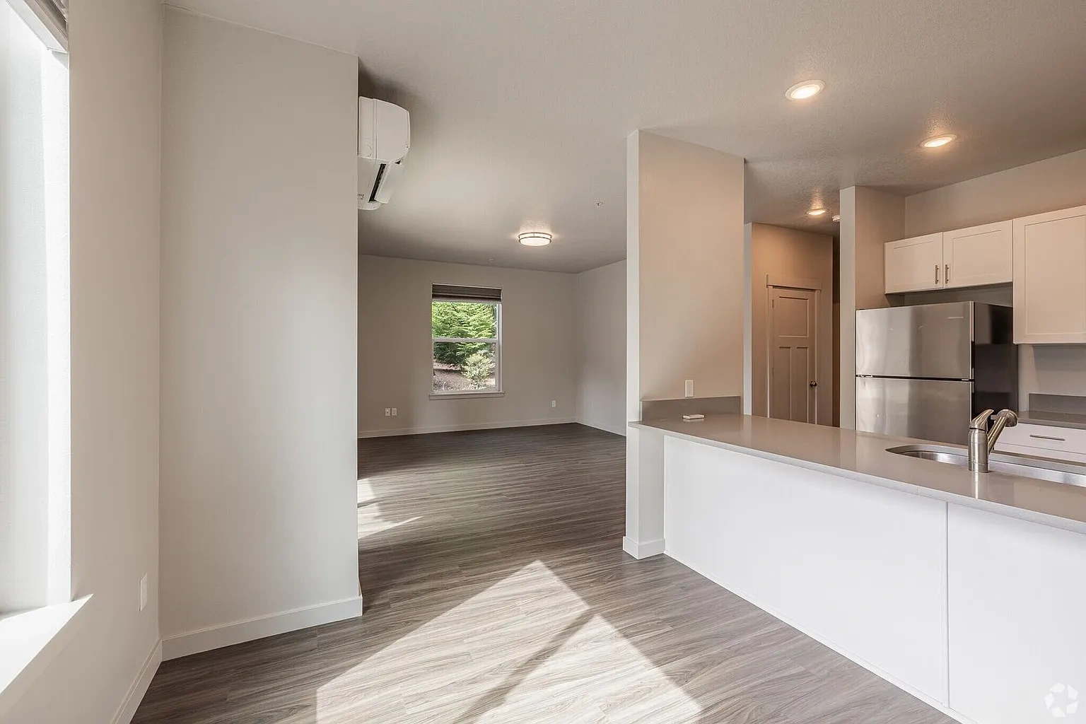 1376-01 Doug Fir Apartments – photo 3