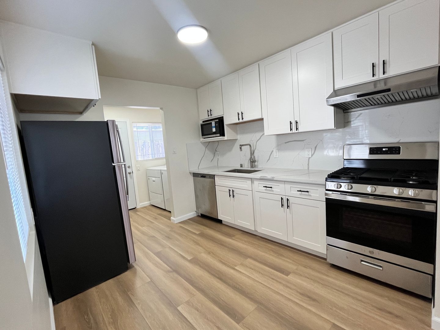 651 Blossom Way unit 659 – photo 5