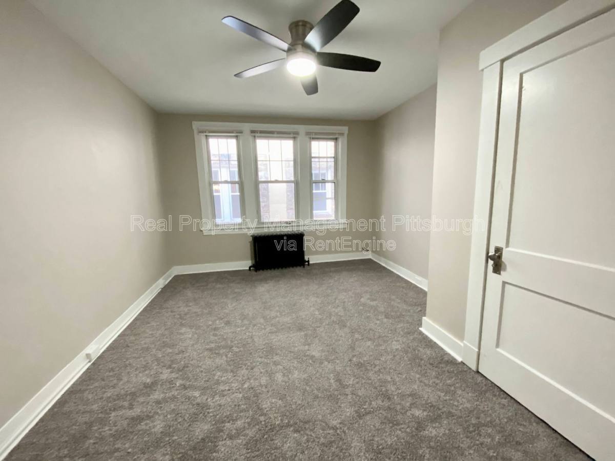 5735 Phillips Ave unit 2 – photo 5