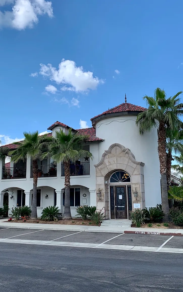 7525 N Willow Ave – photo 1