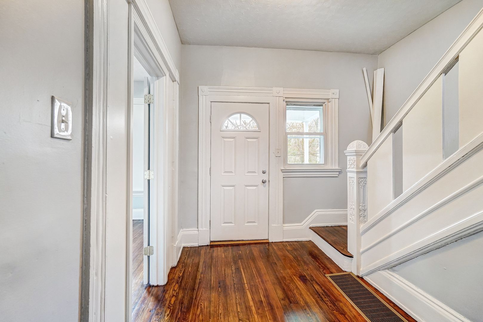 870 Rockdale Ave – photo 5