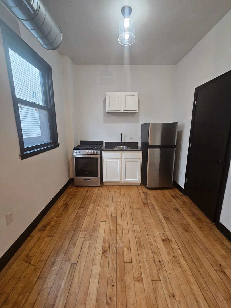 2001 10th Ave unit 212 – photo 1