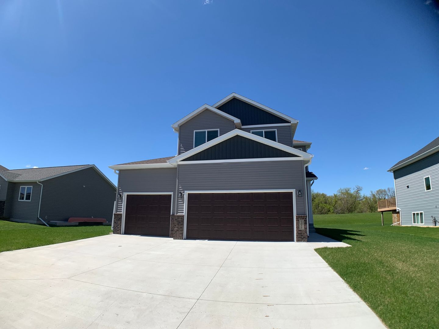 1360 Goldenwood Dr – photo 1