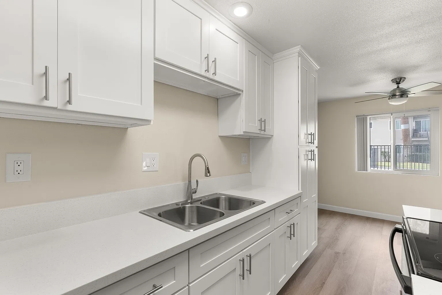 MAGNOLIA WEST APARTMENTS- RIVERSIDE, CA – photo 4