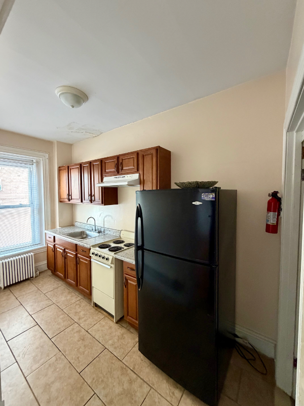 837 Washington St unit 3 – photo 2