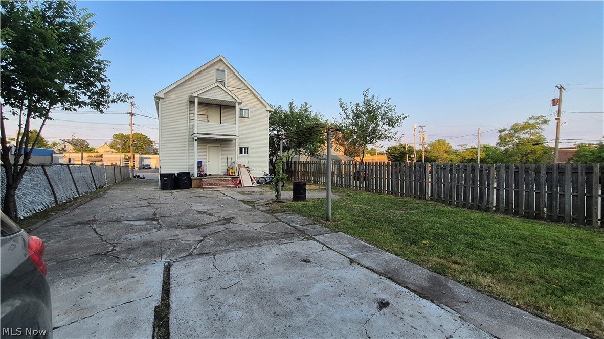3278 W 117th St #UP – photo 1