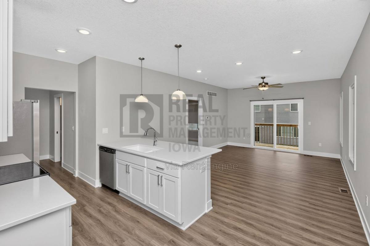 5638 Fernwood Dr – photo 4