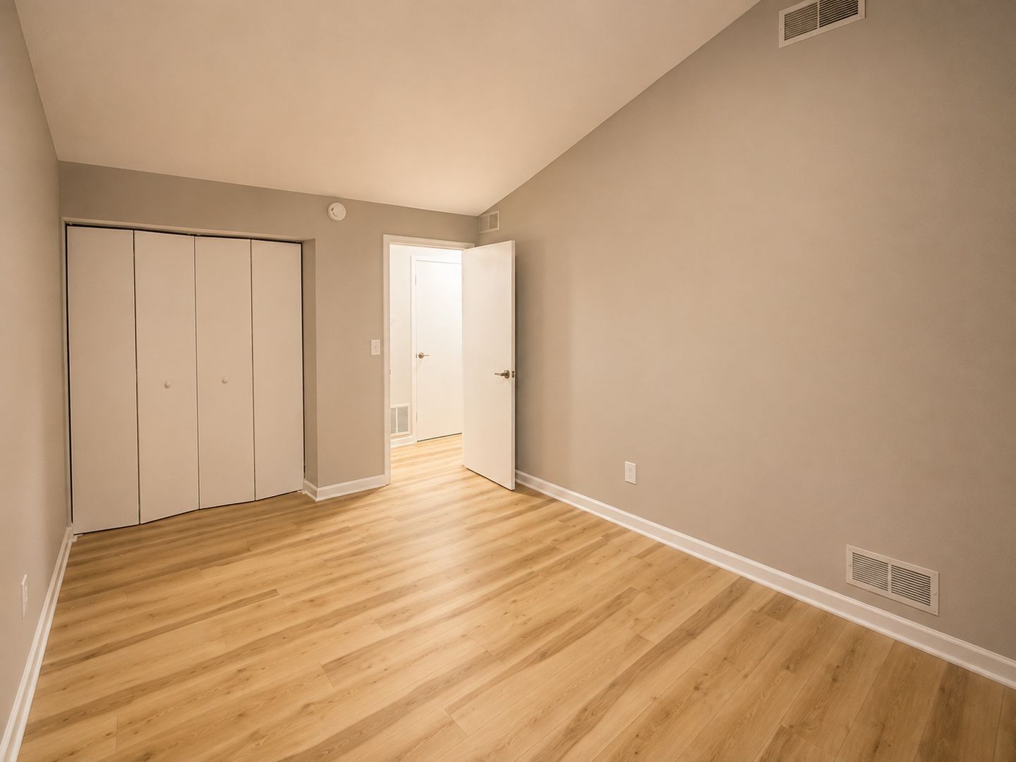 233 Ridgewood Ave unit 9 – photo 5