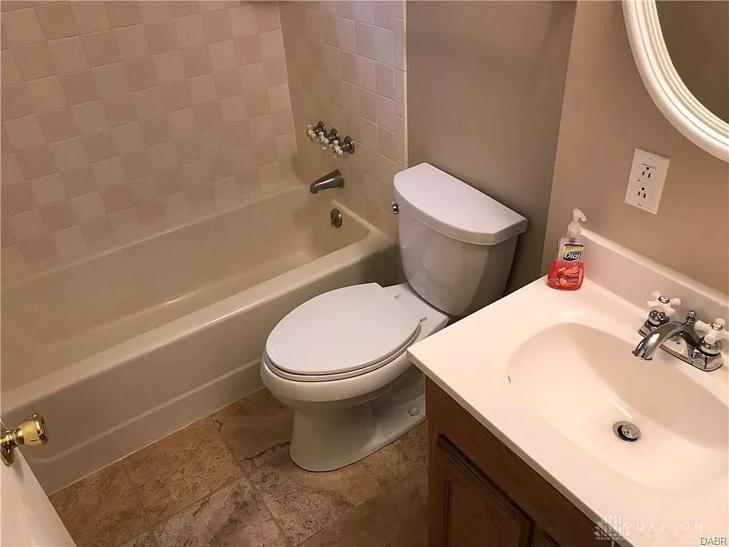 1121 Larriwood Ave – photo 4