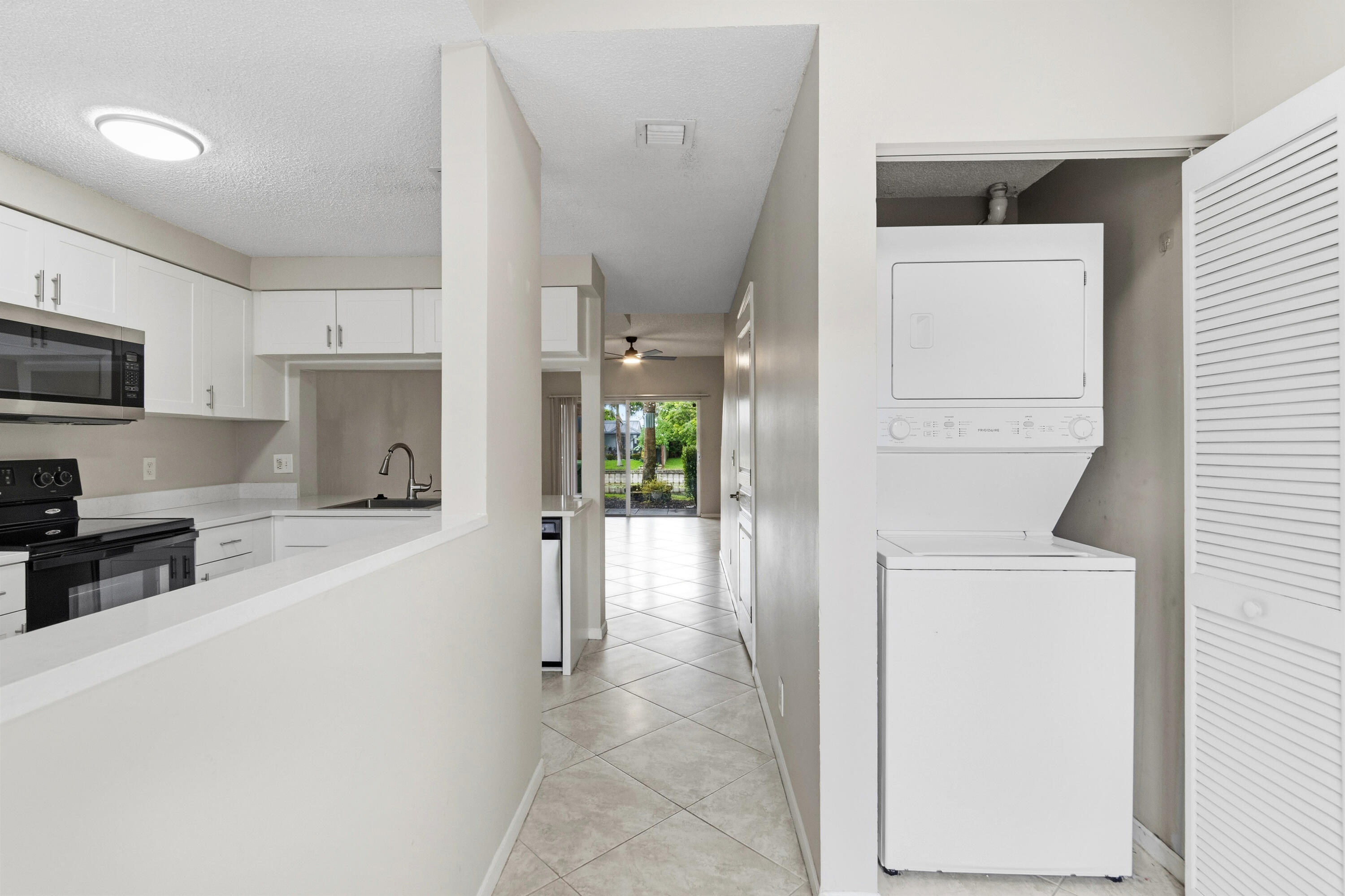 5380 Jubilee Way unit 200 – photo 3