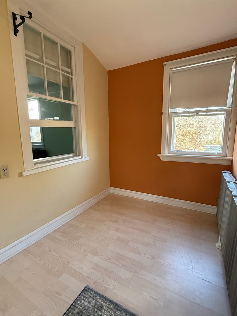 815 Grosstown Rd unit Apt 4 Rear upper level – photo 3