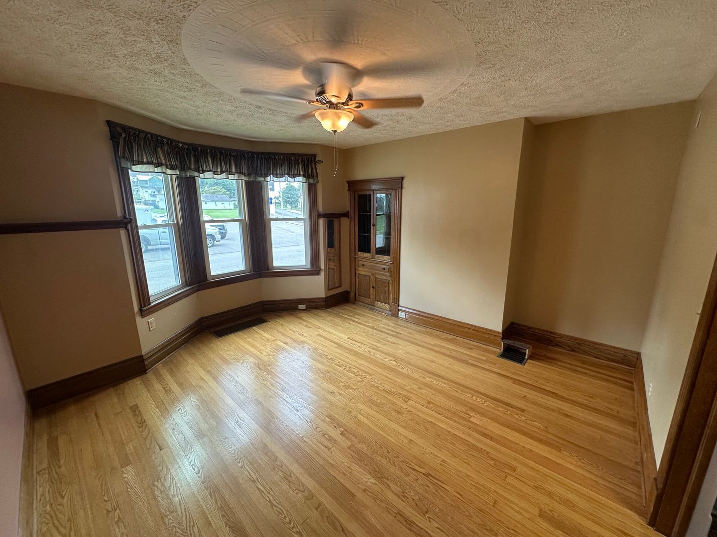 3000 Dudley Ave – photo 5