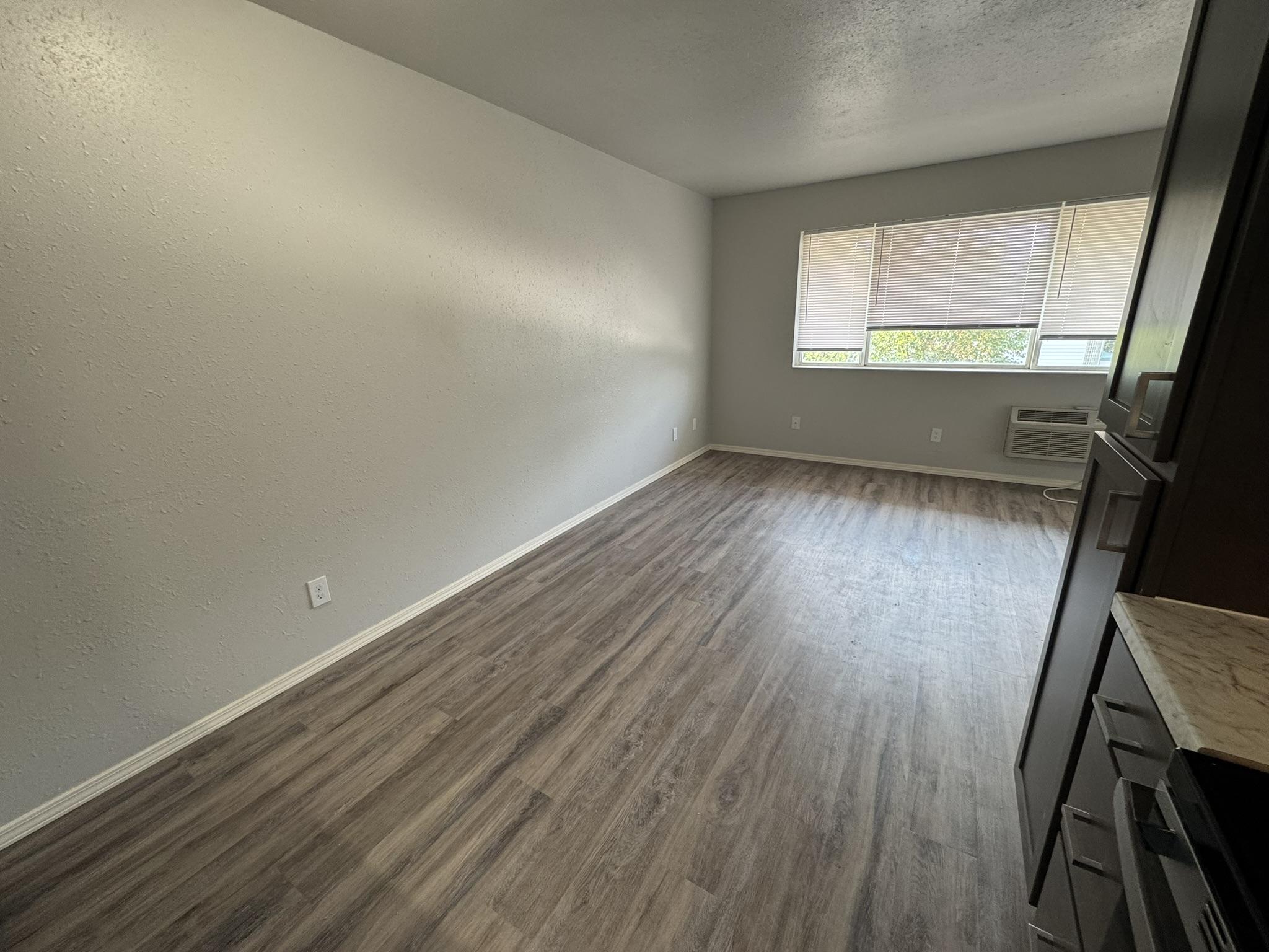 2411 W 2nd Ave unit # 11 – photo 3