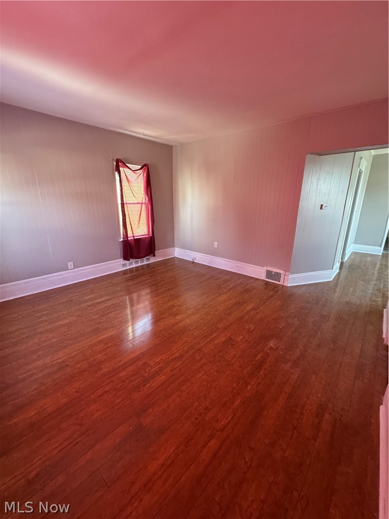 9316 Raymond Ave – photo 4