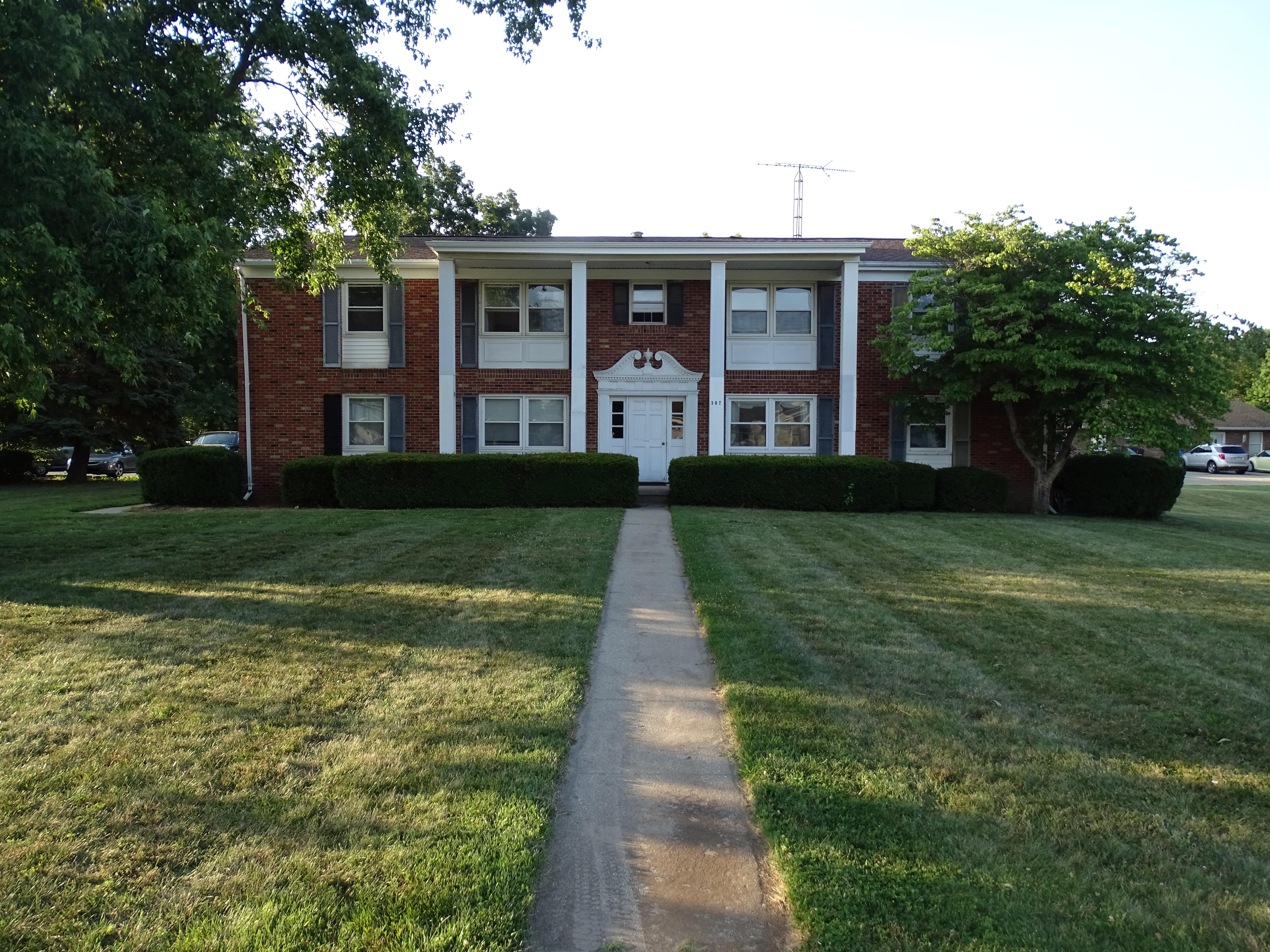307 E Coomer St unit 8 – photo 2