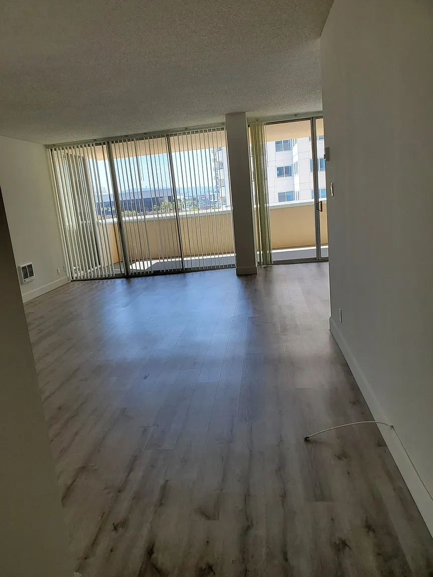 Long Beach Towers – photo 1