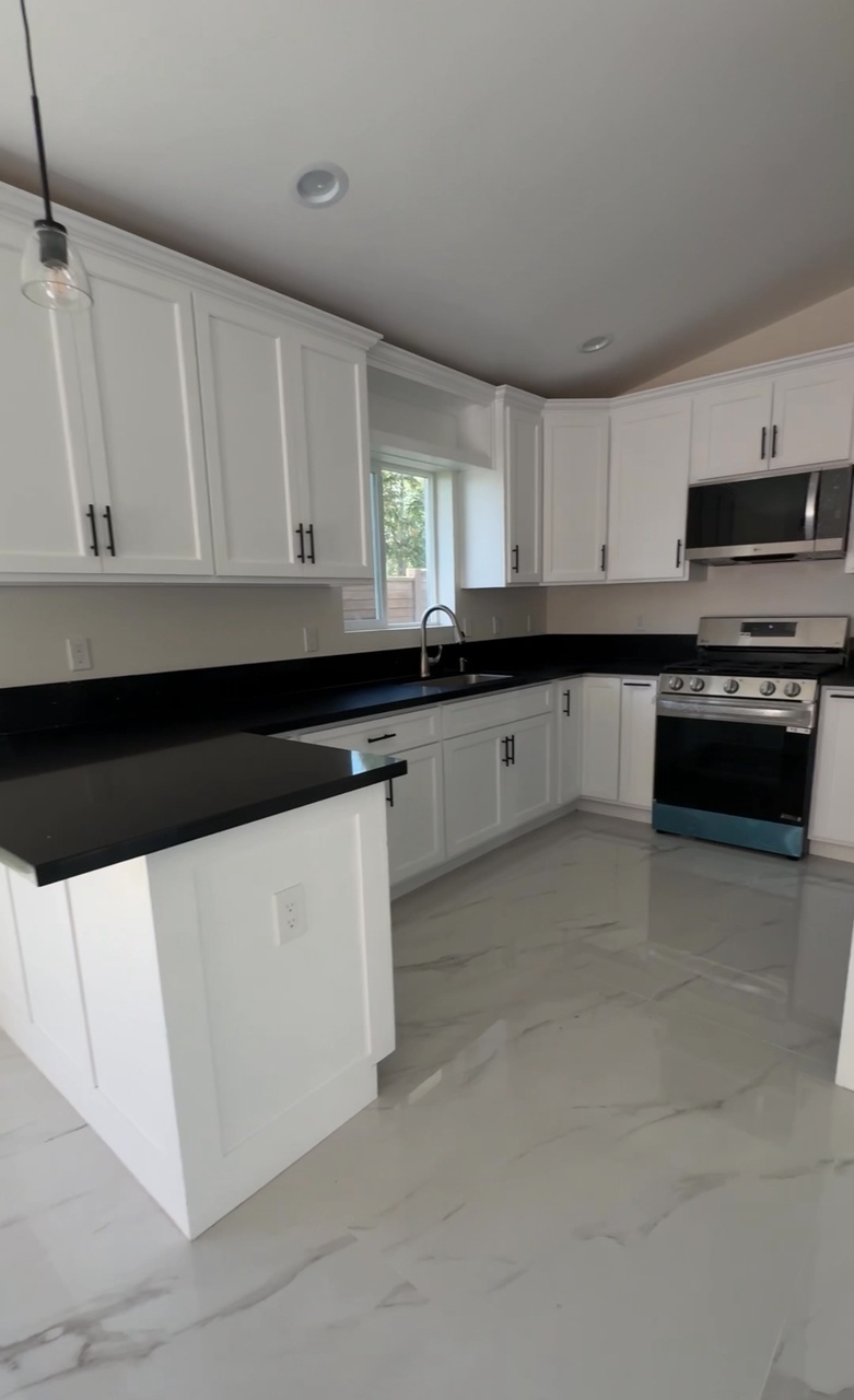 28349 Saffron Ave – photo 5