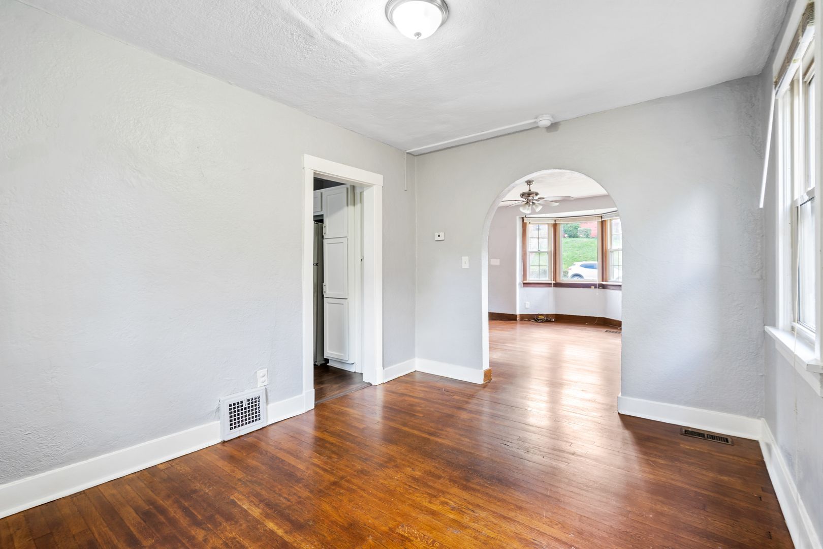 2043 Boggs Ave – photo 5