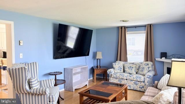 508 Lloyd St – photo 4