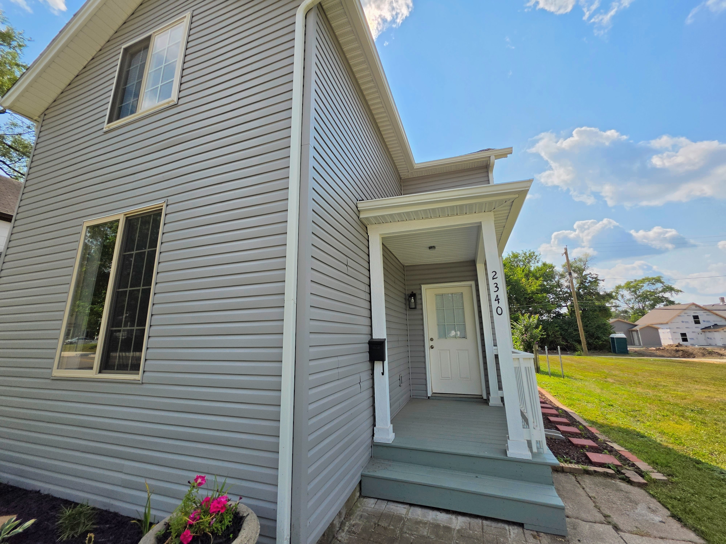2340 S Anthony Blvd – photo 2