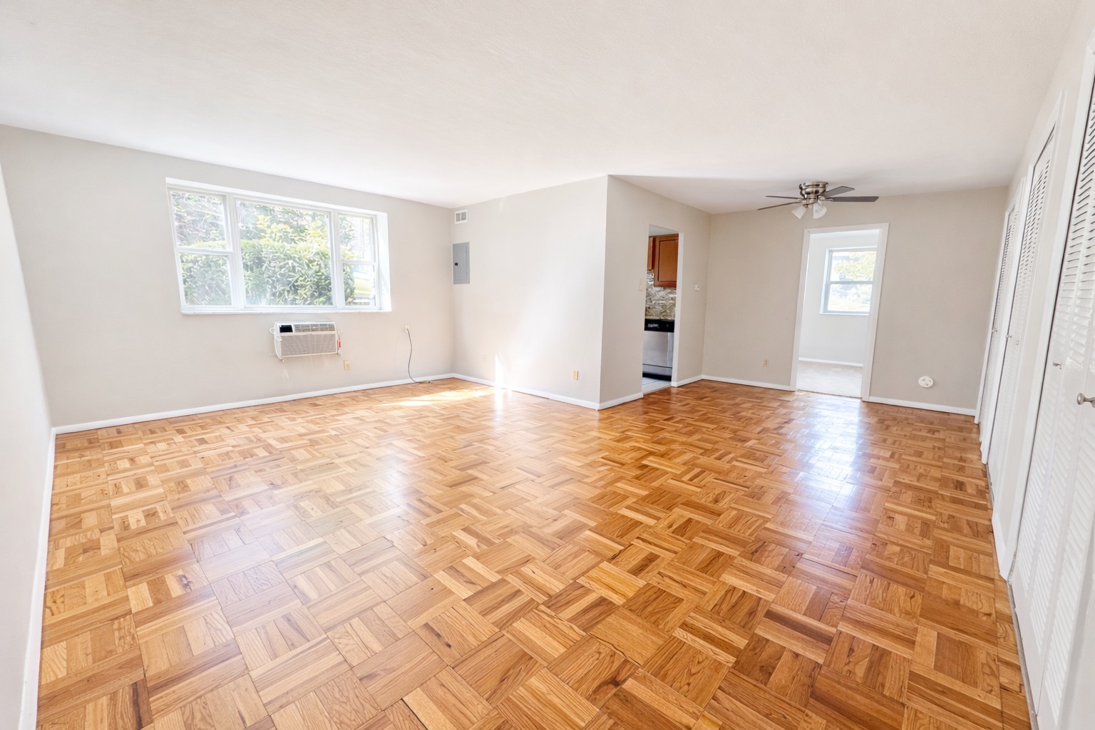 411 McKnight Cir – photo 1
