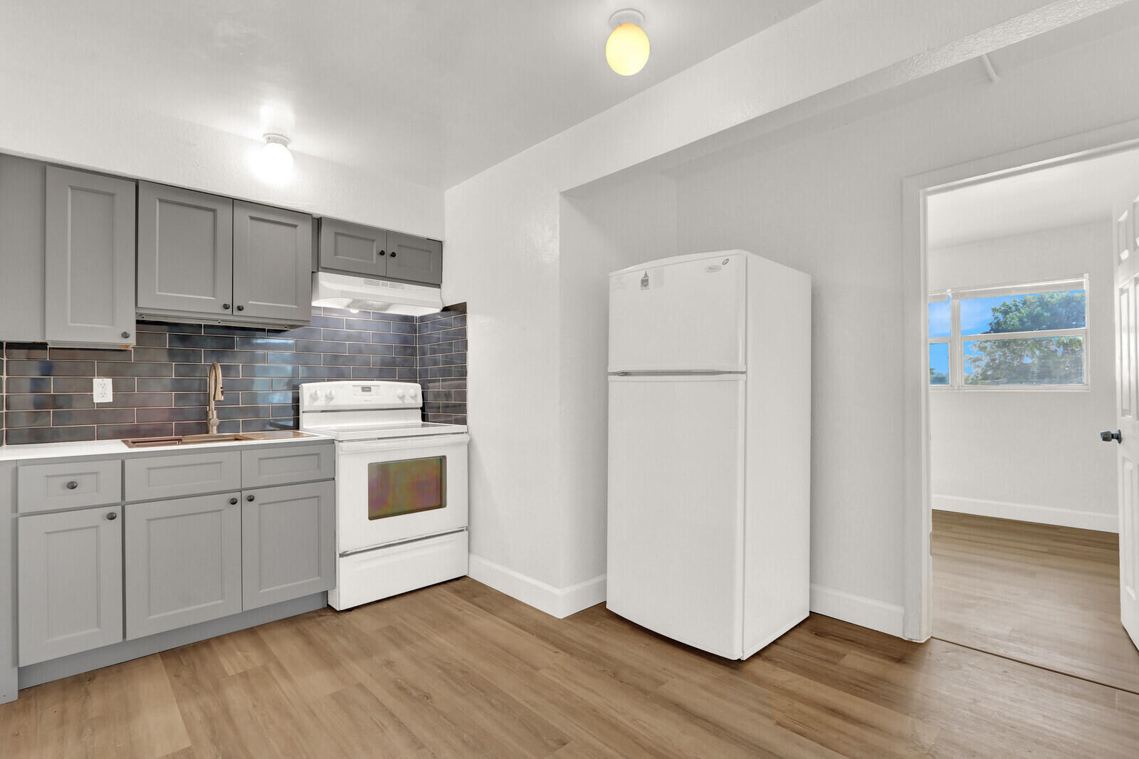 2701 Avenue E – photo 5