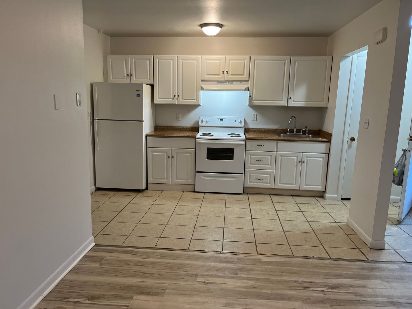 328 Marion Ave unit 24 – photo 1