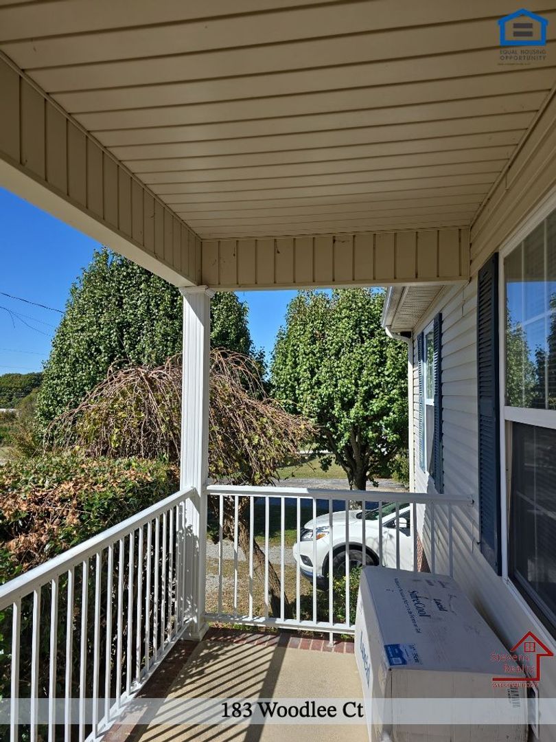183 Woodlee Ct – photo 3