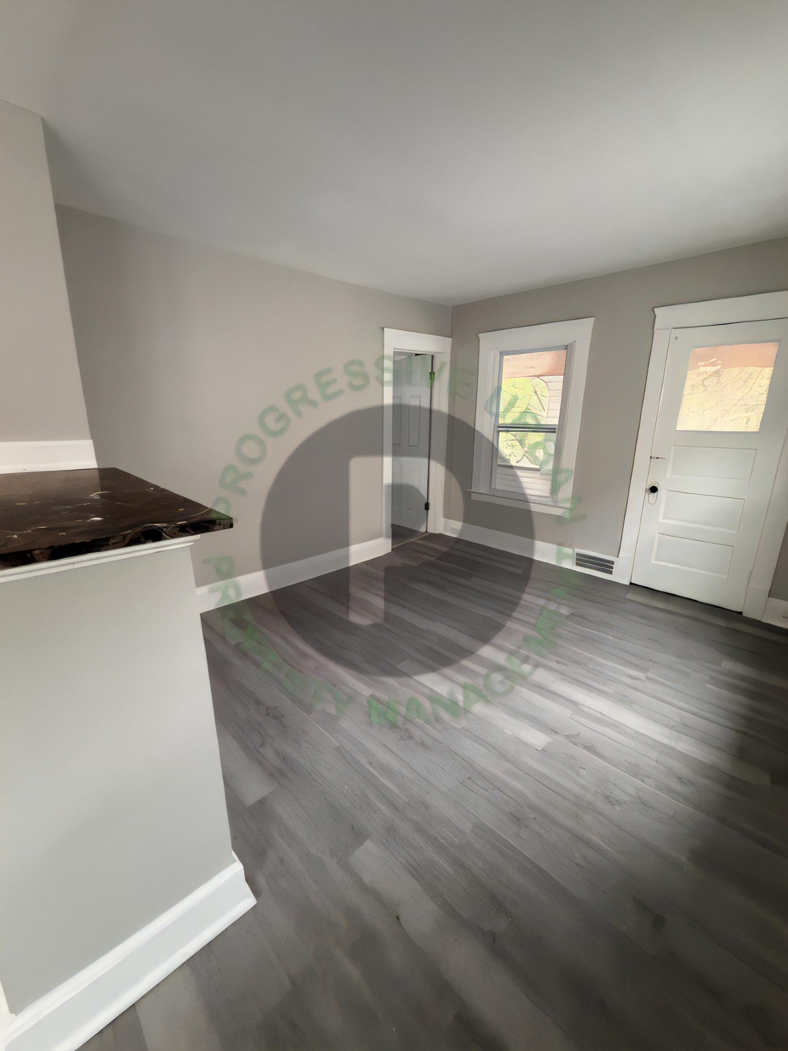 15619 School Ave – photo 3