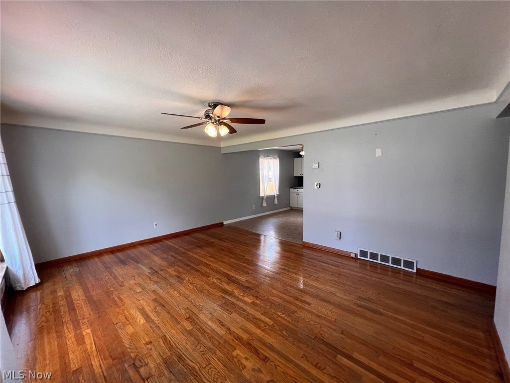 9326 Ackley Rd – photo 2