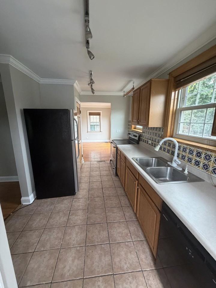 9510 Campbell Ave unit SFH – photo 4