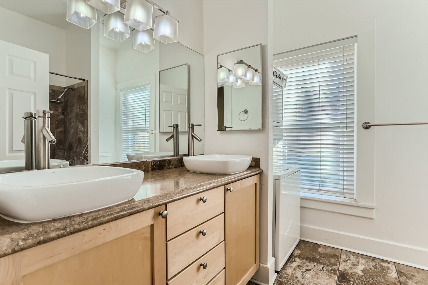 2418 Stout St unit 2 – photo 5