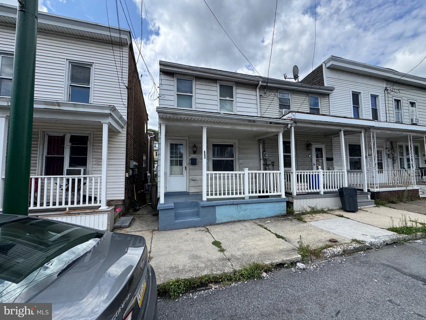302 S 2nd St – photo 1
