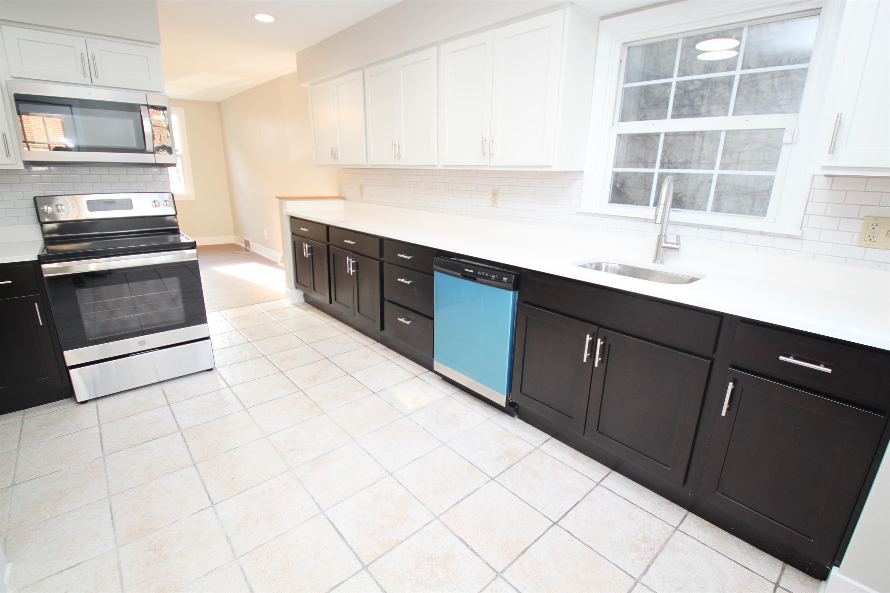 111 S 12th St – photo 5