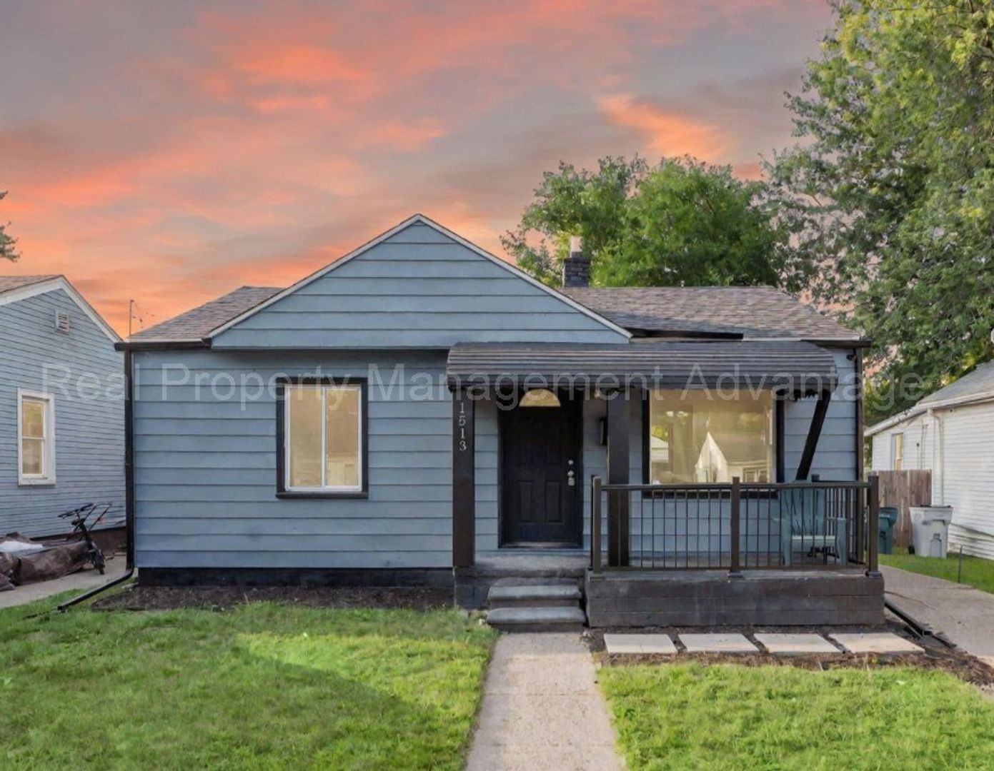 1513 E Meyers Ave – photo 1