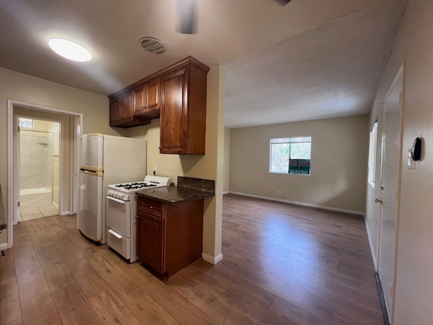 430 Golden Ave unit GOLDEN430-D – photo 2