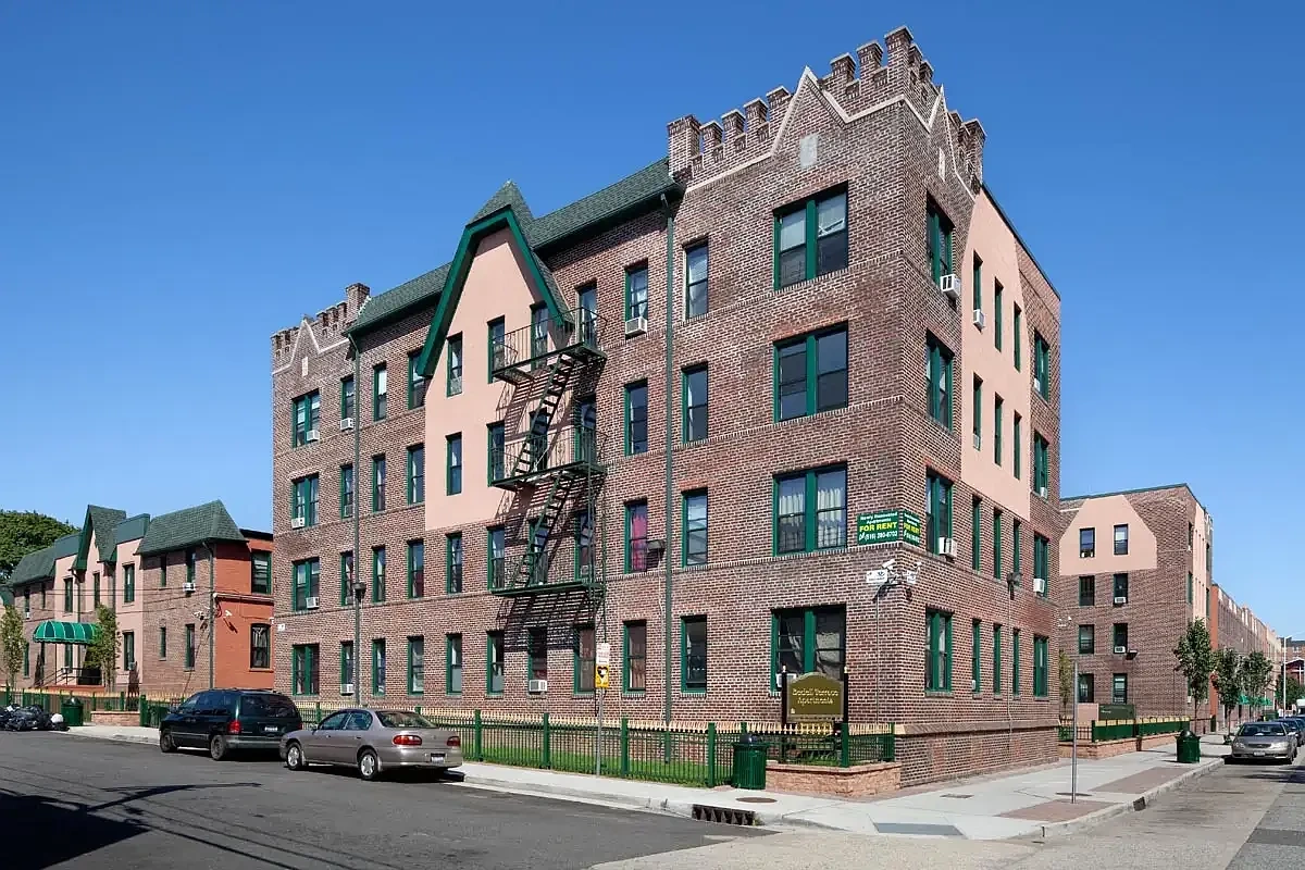 Bedell Towers – photo 2