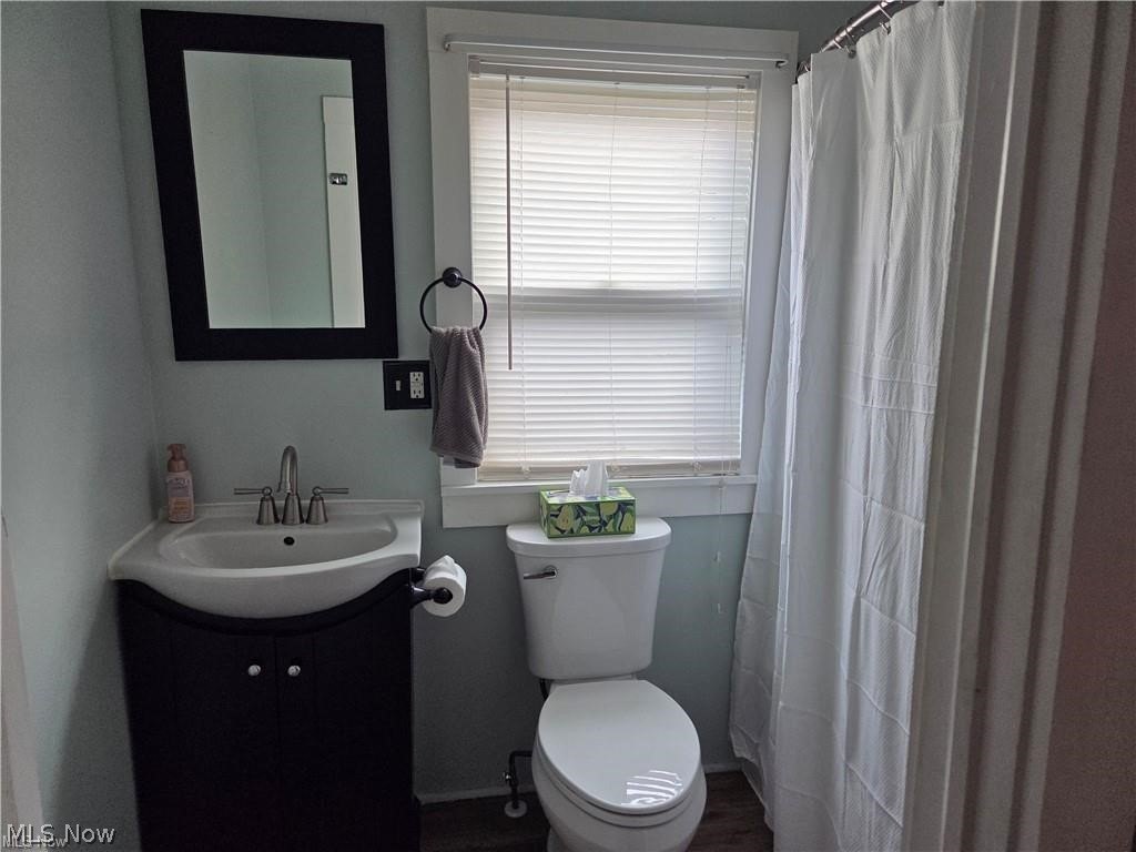 208 W Main St – photo 3