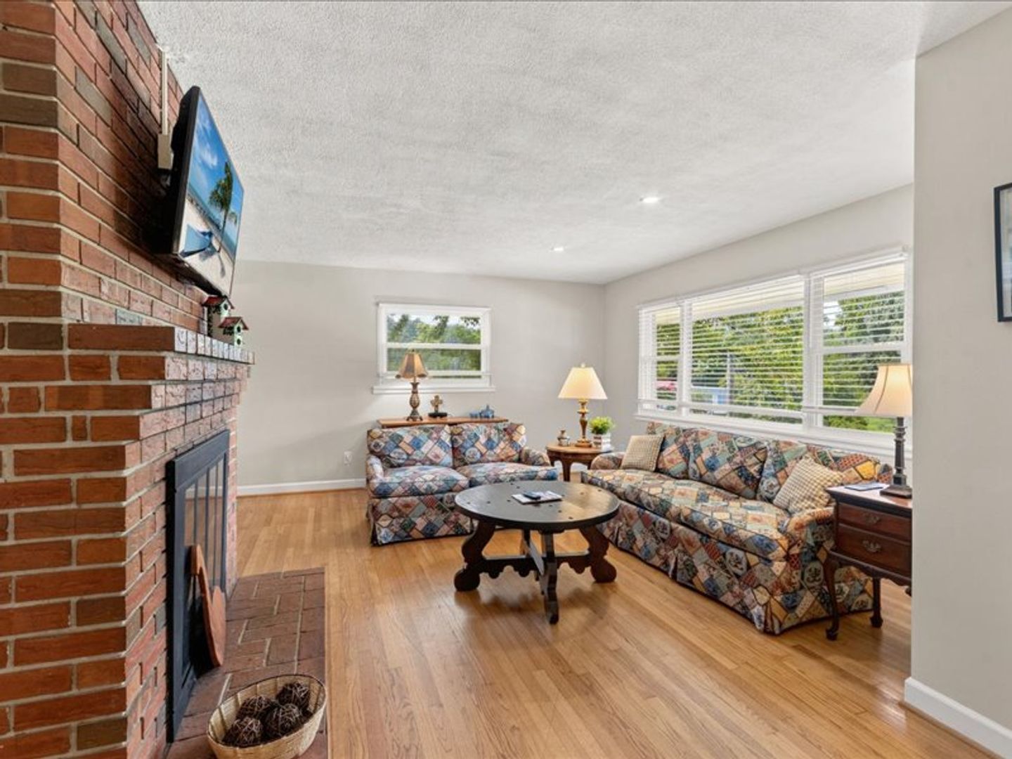 549 N Country Club Rd – photo 3