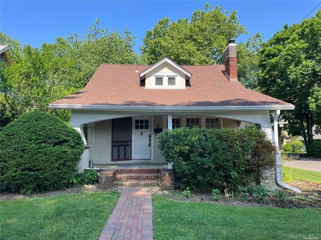 25 Willow Ave – photo 1