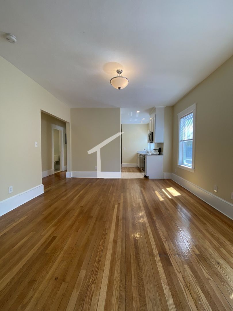 303 Tappan St – photo 3