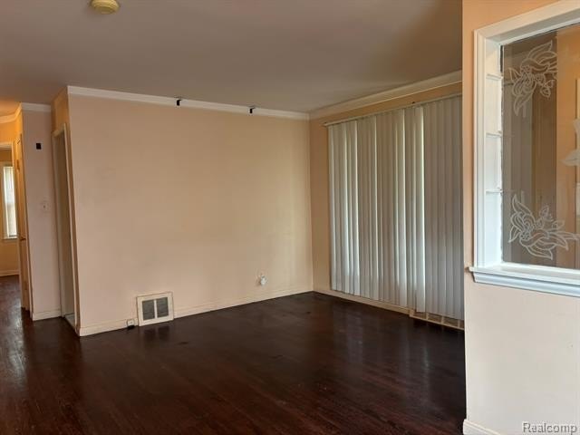 23071 Ithaca St – photo 5
