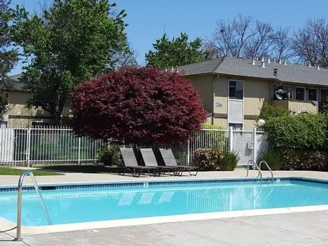 2550 S King Rd unit 101 – photo 2