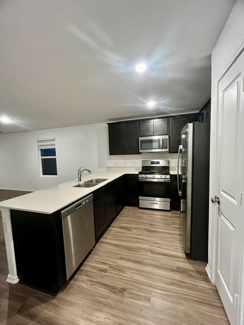 406 Halfmoon Dr – photo 3